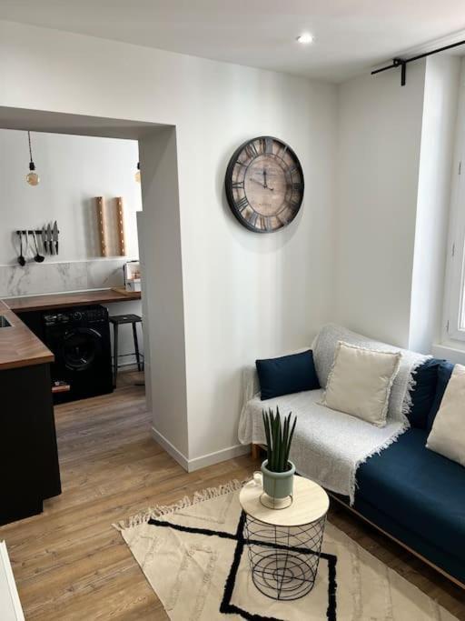Studio 1 Neuf A 100 M Des Plages Et De La Gare Saint-Raphael  Luaran gambar