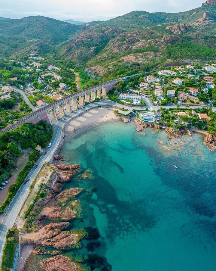 Studio 1 Neuf A 100 M Des Plages Et De La Gare Saint-Raphael  Luaran gambar